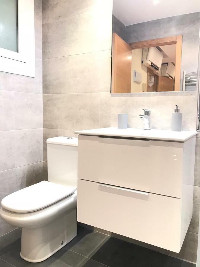 Lejlighed på 30 m² i Barbera del Valles med 1 værelse og 1 private badeværelser Eksteriør billede